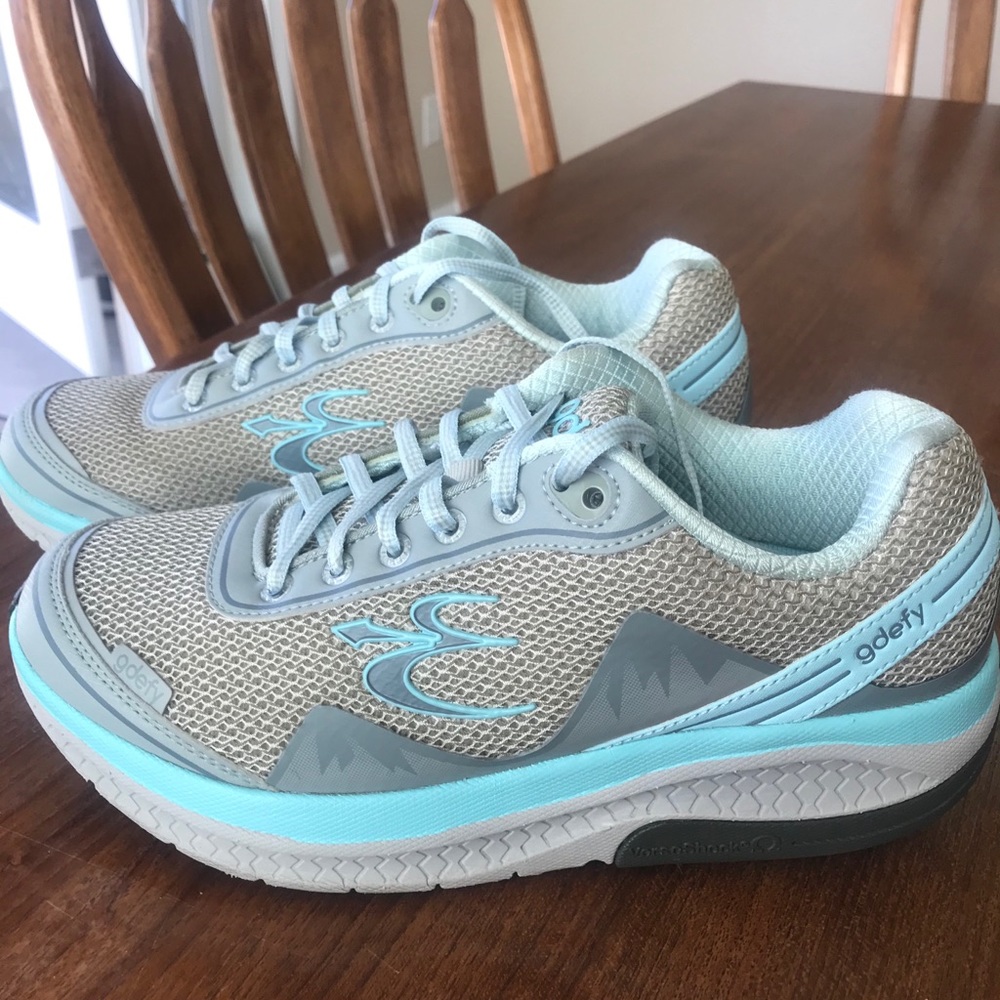 Abeo Gravity Defy Tennis Shoes